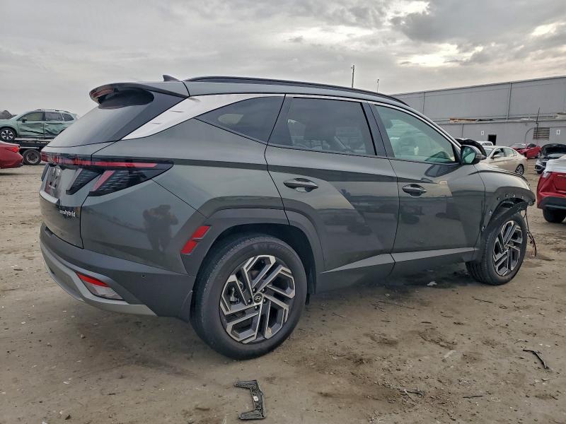 Фото 3 - HYUNDAI TUCSON