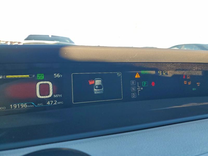 Фото 9 - TOYOTA PRIUS