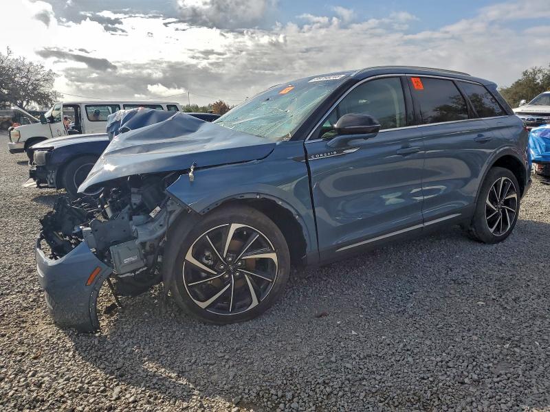 Фото 1 - LINCOLN CORSAIR