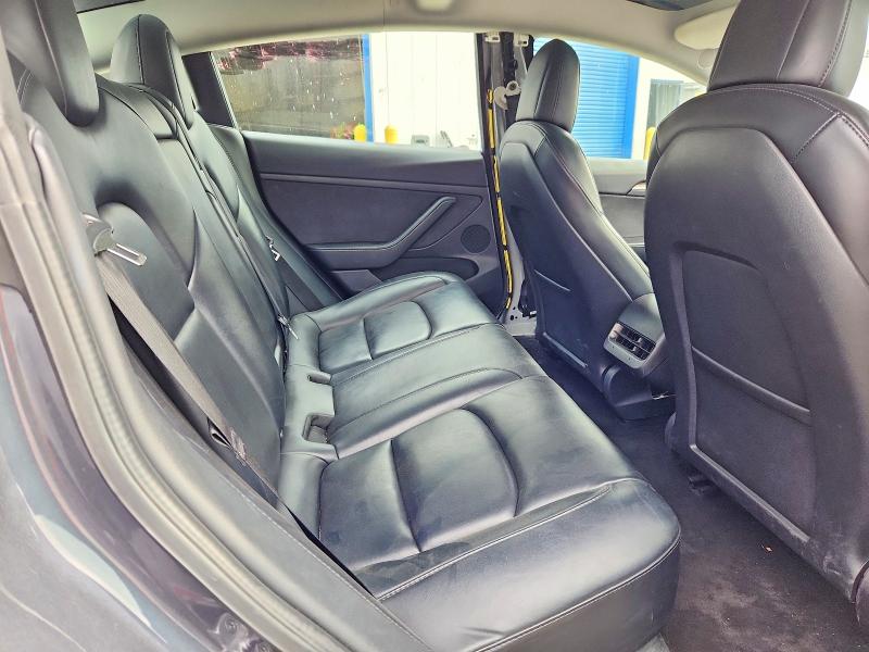 Фото 10 - TESLA MODEL 3