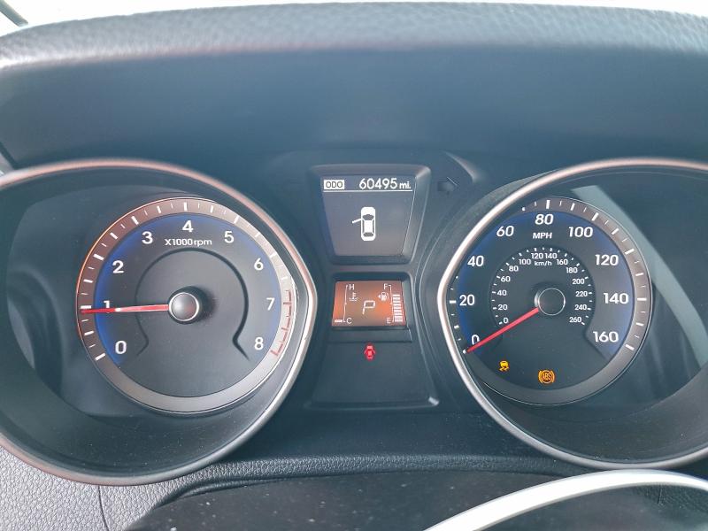 Фото 9 - HYUNDAI ELANTRA