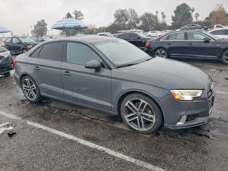 Фото 4 - AUDI A3