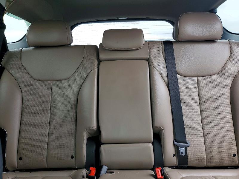 Фото 10 - HYUNDAI SANTA FE