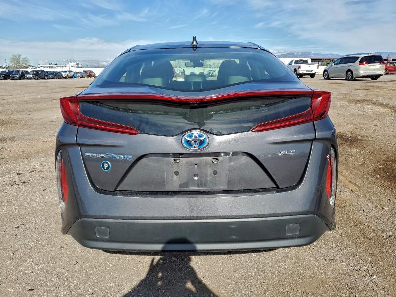 Фото 6 - TOYOTA PRIUS