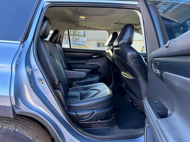 Фото 9 - TOYOTA HIGHLANDER