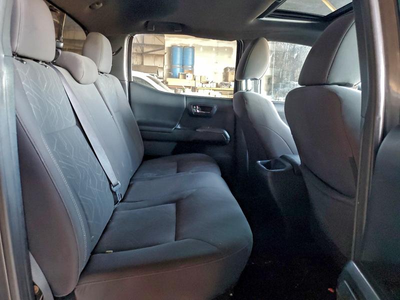 Фото 10 - TOYOTA TACOMA