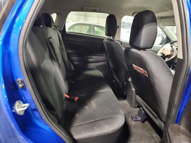 Фото 11 - MITSUBISHI OUTLANDER