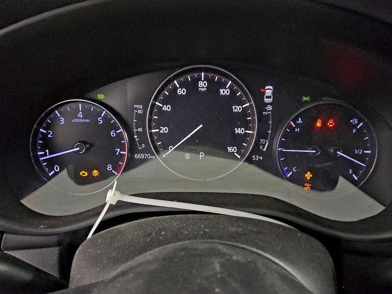 Фото 9 - MAZDA 3