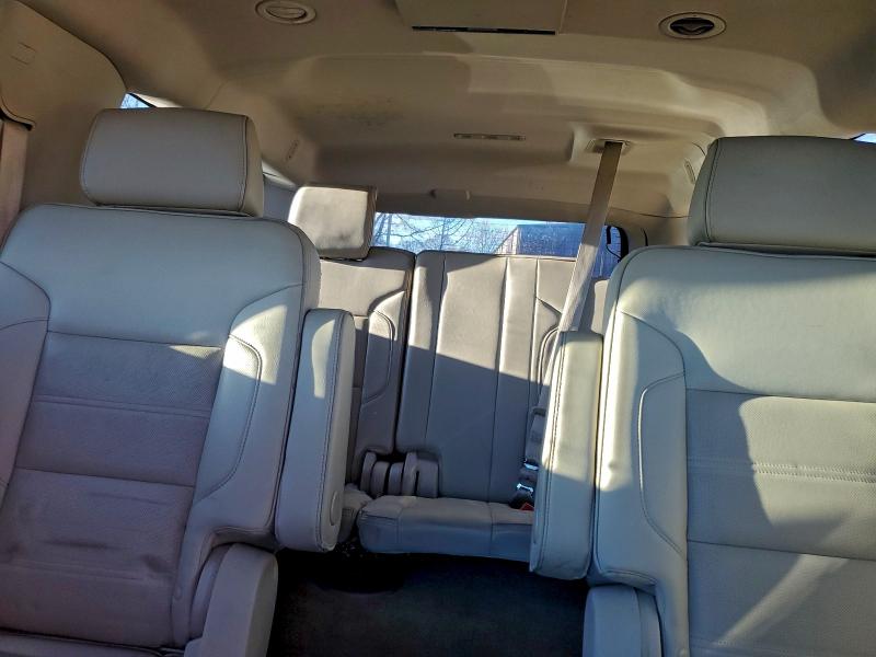 Фото 10 - GMC YUKON