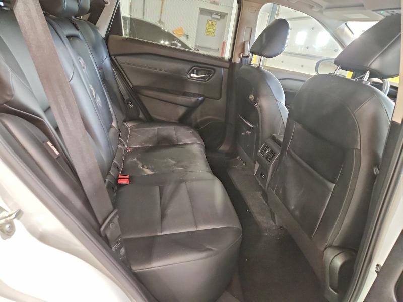 Фото 11 - NISSAN ROGUE