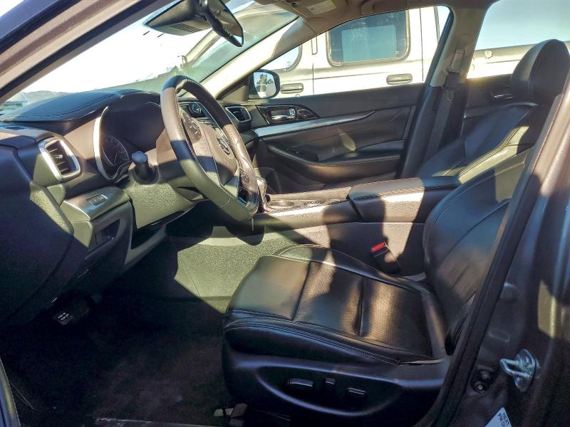 Фото 7 - NISSAN MAXIMA