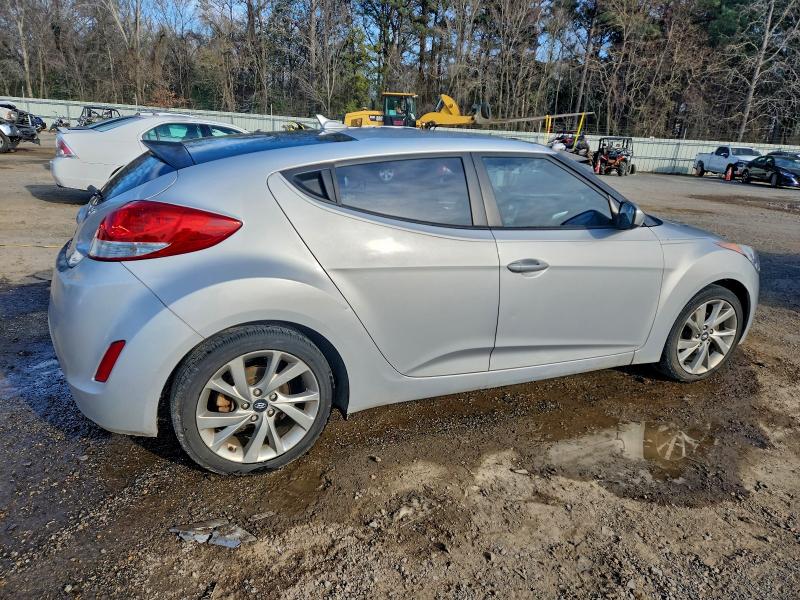 Фото 3 - HYUNDAI VELOSTER