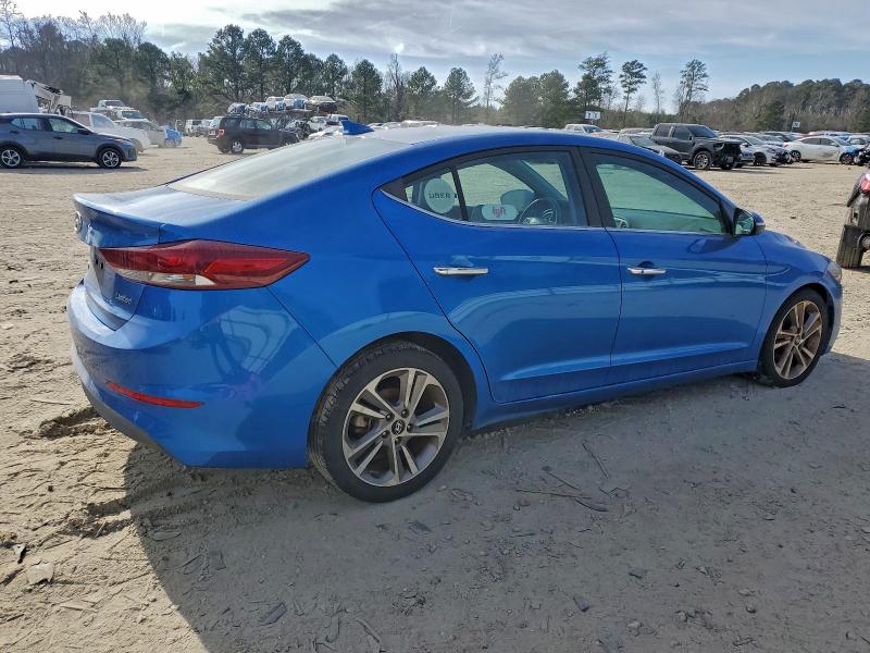 Фото 3 - HYUNDAI ELANTRA