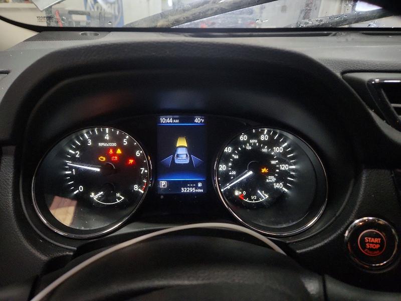 Фото 9 - NISSAN ROGUE