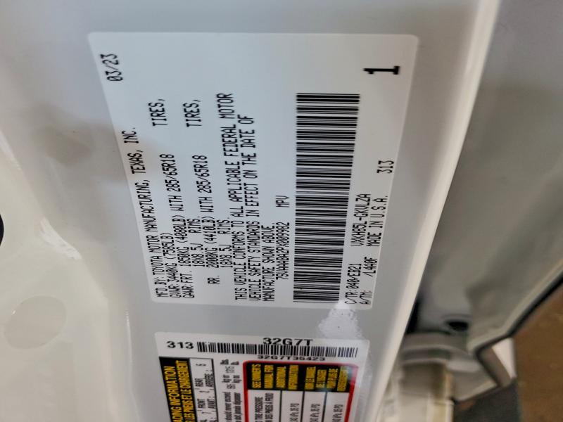 Фото 13 - TOYOTA SEQUOIA