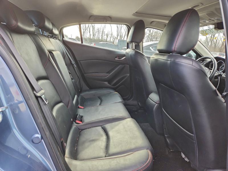 Фото 10 - MAZDA 3