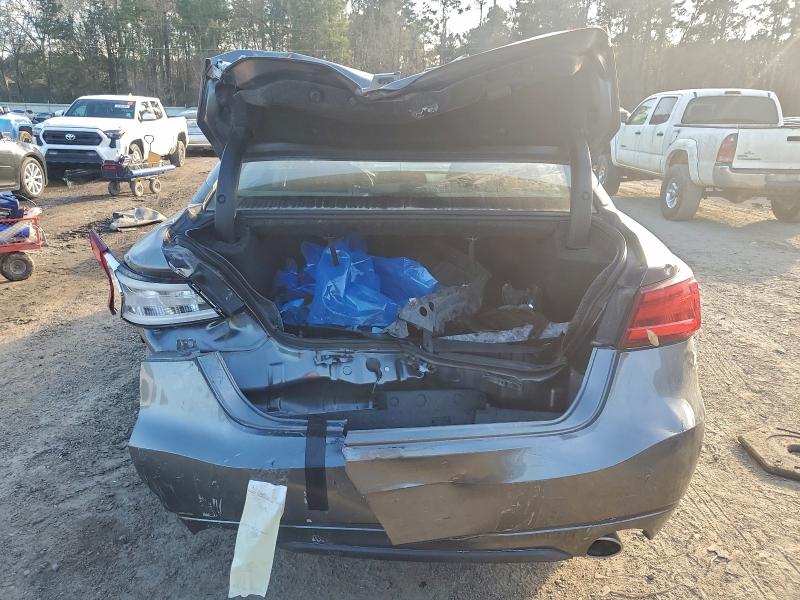 Фото 6 - NISSAN MAXIMA