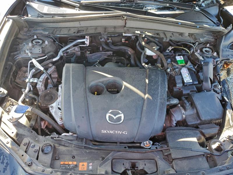 Фото 12 - MAZDA CX30