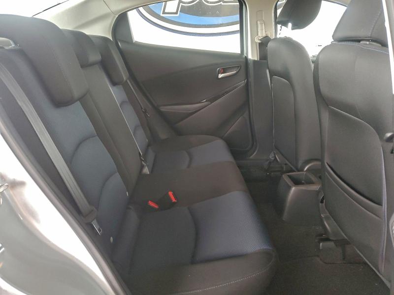 Фото 10 - TOYOTA YARIS