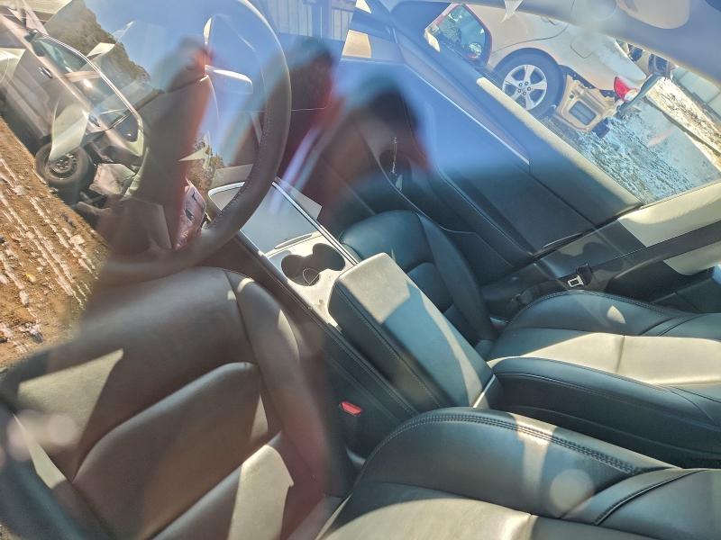 Фото 8 - TESLA MODEL 3