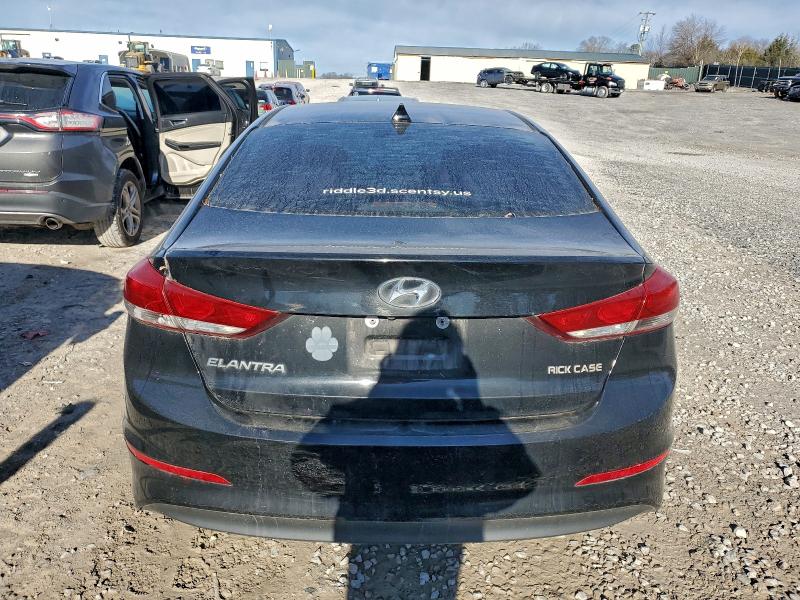 Фото 6 - HYUNDAI ELANTRA