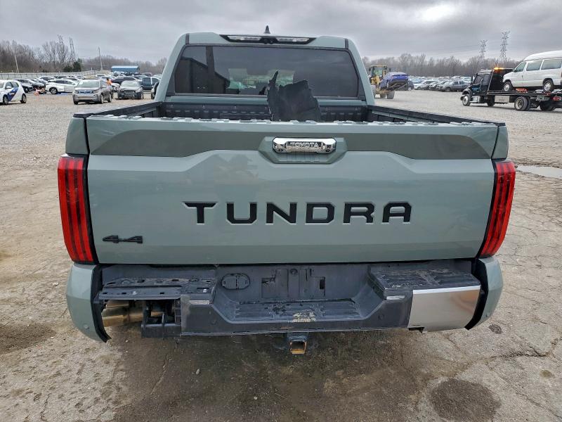Фото 6 - TOYOTA TUNDRA