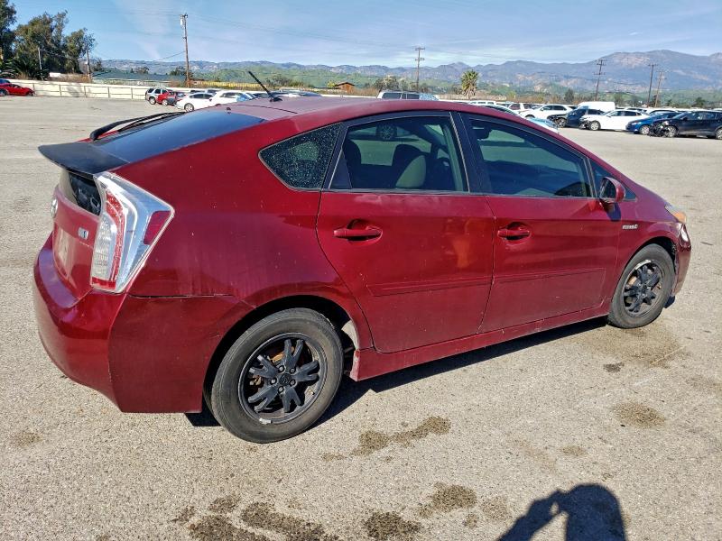 Фото 3 - TOYOTA PRIUS