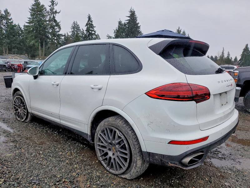 2017 PORSCHE CAYENNE