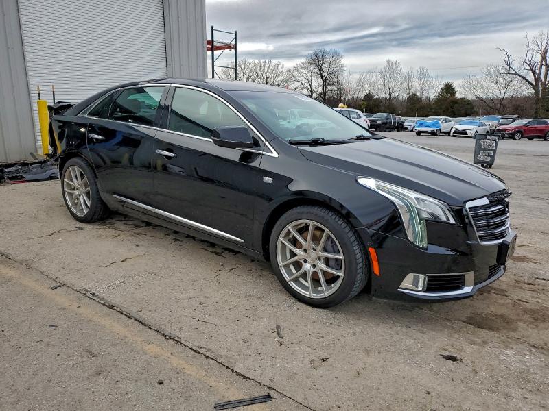 Фото 4 - CADILLAC XTS