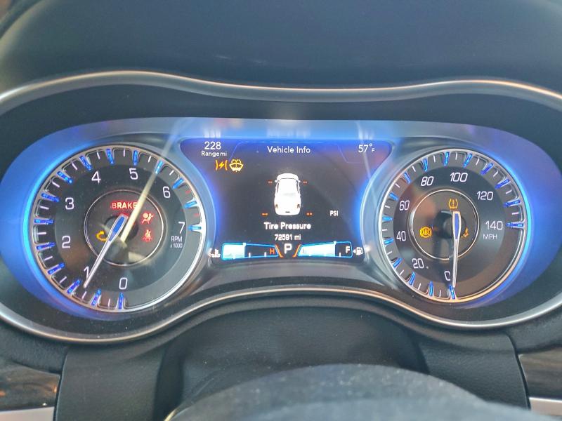 Фото 9 - CHRYSLER 300