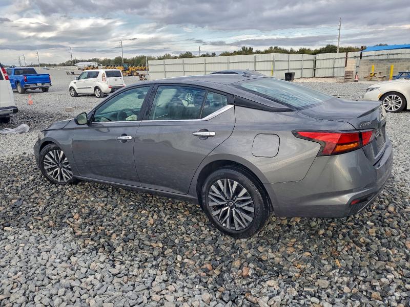 Фото 2 - NISSAN ALTIMA