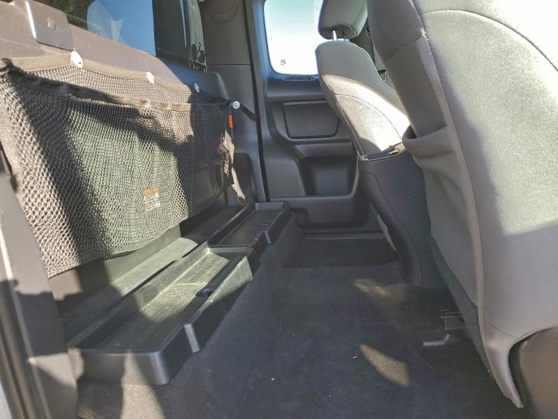 Фото 10 - TOYOTA TACOMA