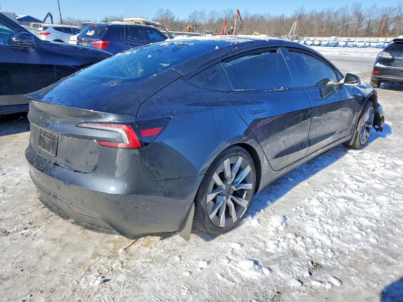 Фото 3 - TESLA MODEL 3