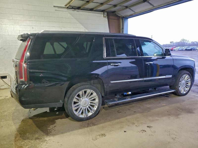 Фото 3 - CADILLAC ESCALADE