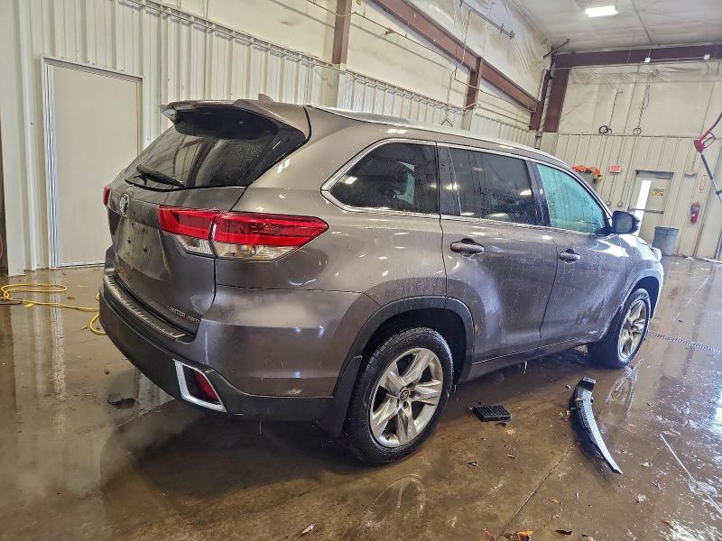 Фото 3 - TOYOTA HIGHLANDER