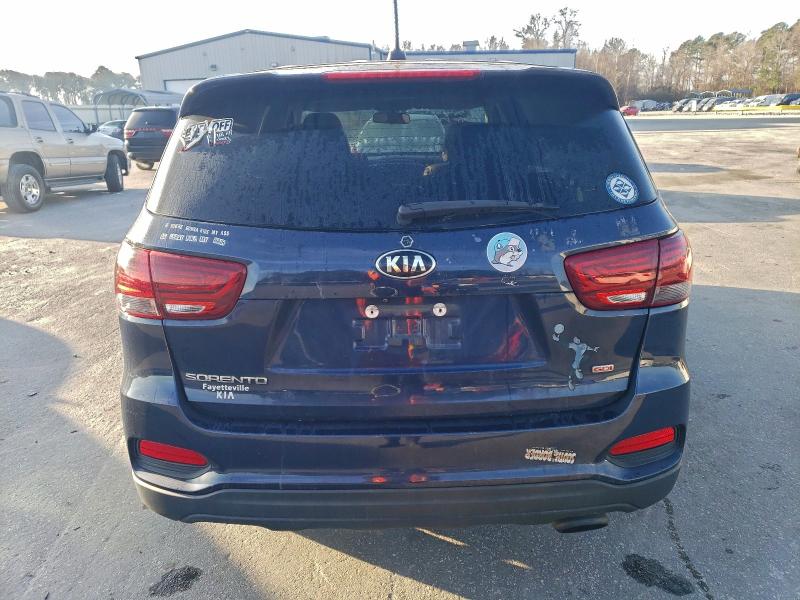 Фото 6 - KIA SORENTO