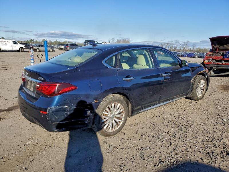 Фото 3 - INFINITI Q70