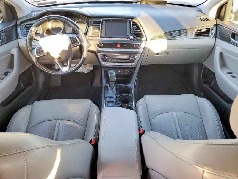 Фото 8 - HYUNDAI SONATA