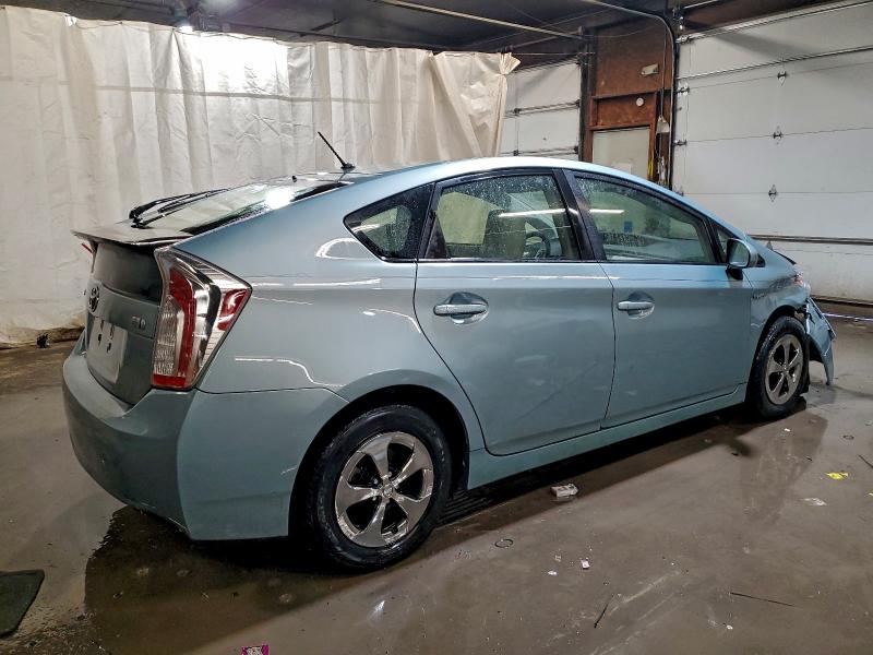 Фото 3 - TOYOTA PRIUS