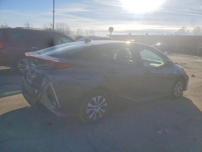 Фото 3 - TOYOTA PRIUS