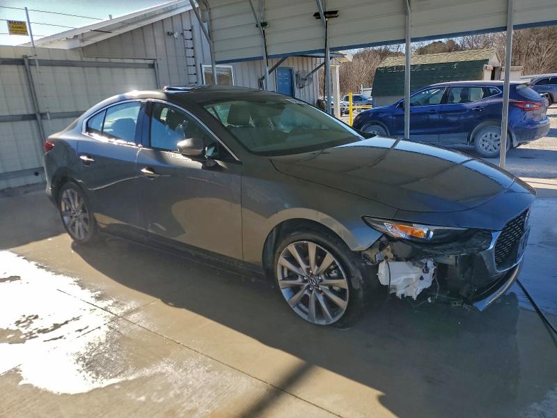 Фото 4 - MAZDA 3