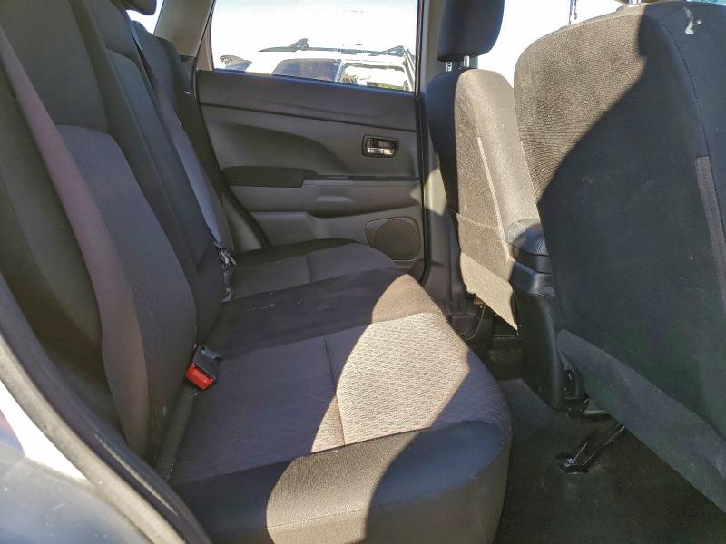 Фото 11 - MITSUBISHI OUTLANDER