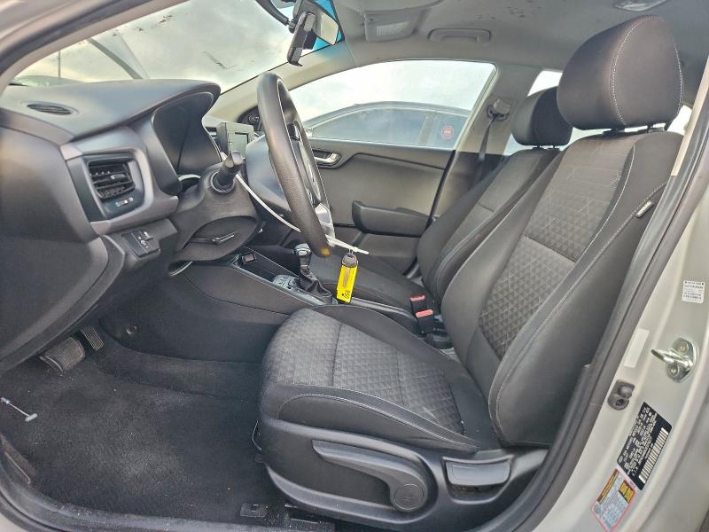 Фото 7 - KIA RIO