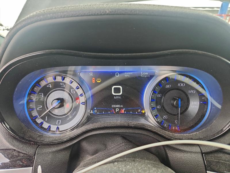 Фото 9 - CHRYSLER 300