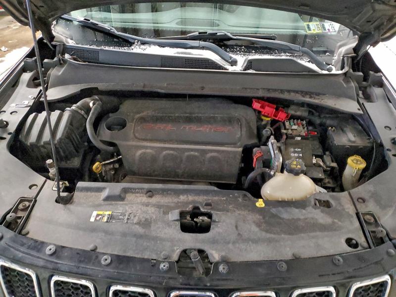 Фото 12 - JEEP COMPASS