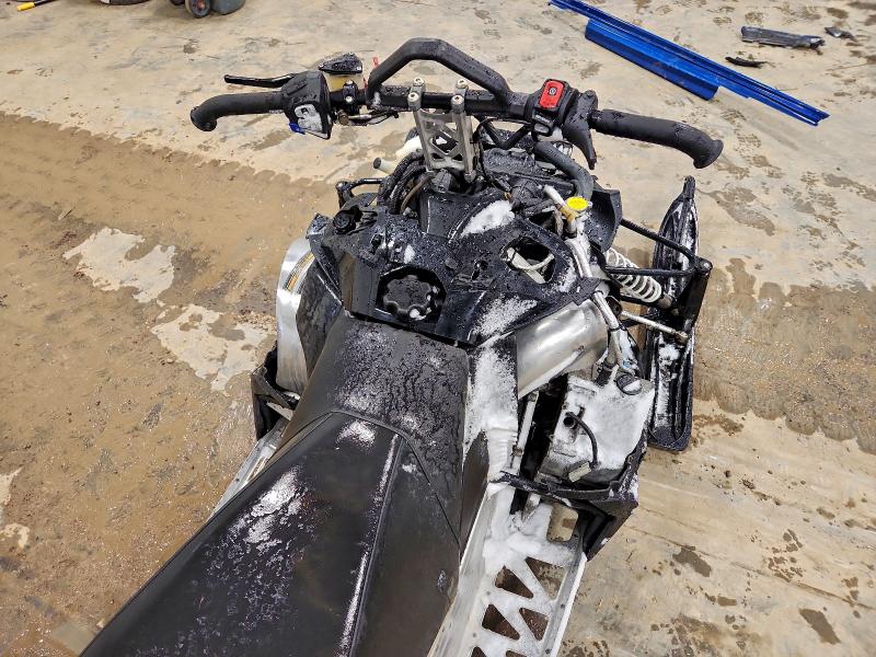 ARCTIC-CAT SNOWMOBILE 2014