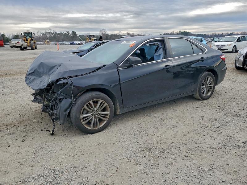 Фото 1 - TOYOTA CAMRY