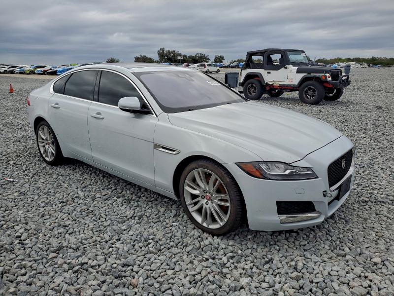 JAGUAR XF 2017 VIN SAJBK4BV9HCY45587