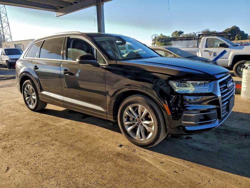 Фото 4 - AUDI Q7