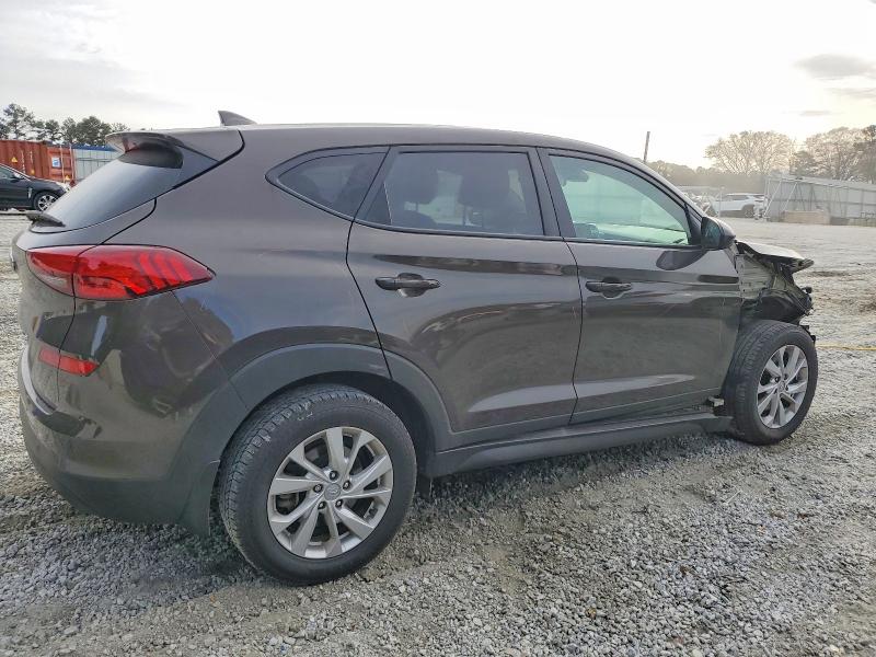 Фото 3 - HYUNDAI TUCSON